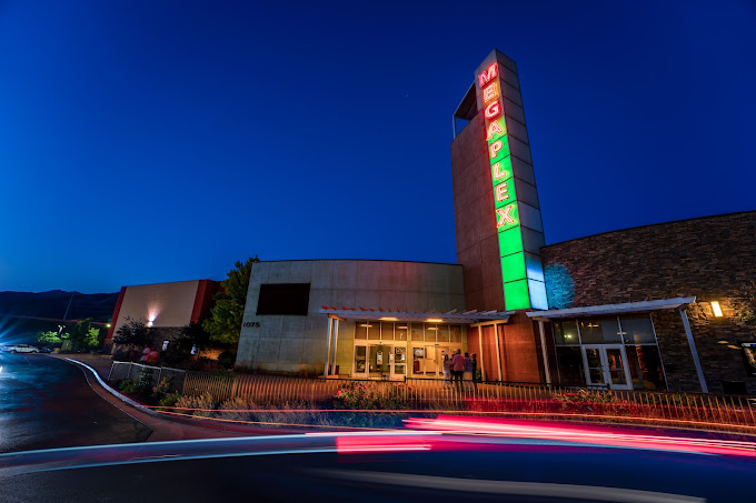 Megaplex Theater – Legacy Crossing